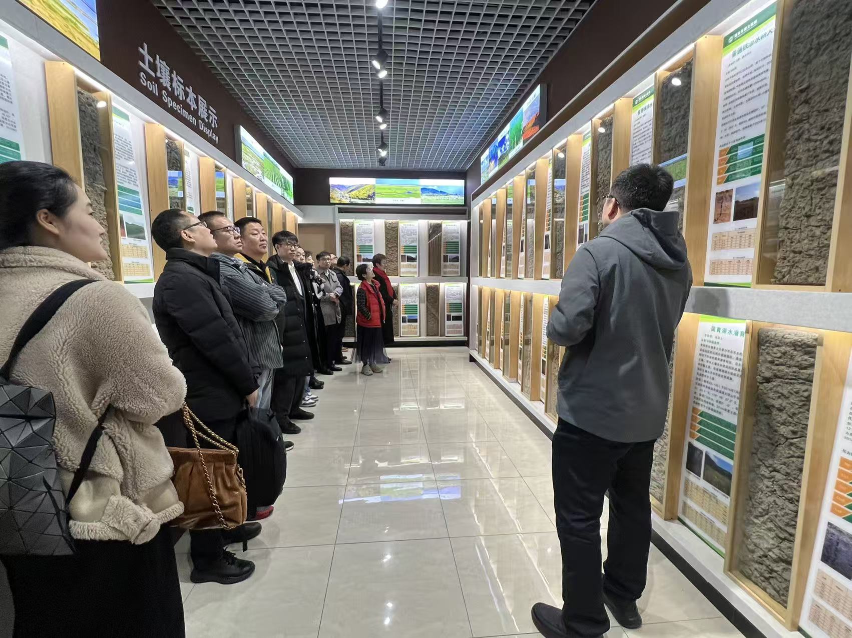 聚羧酸高性能减水剂（SPF-300）●&nbsp;保坍型