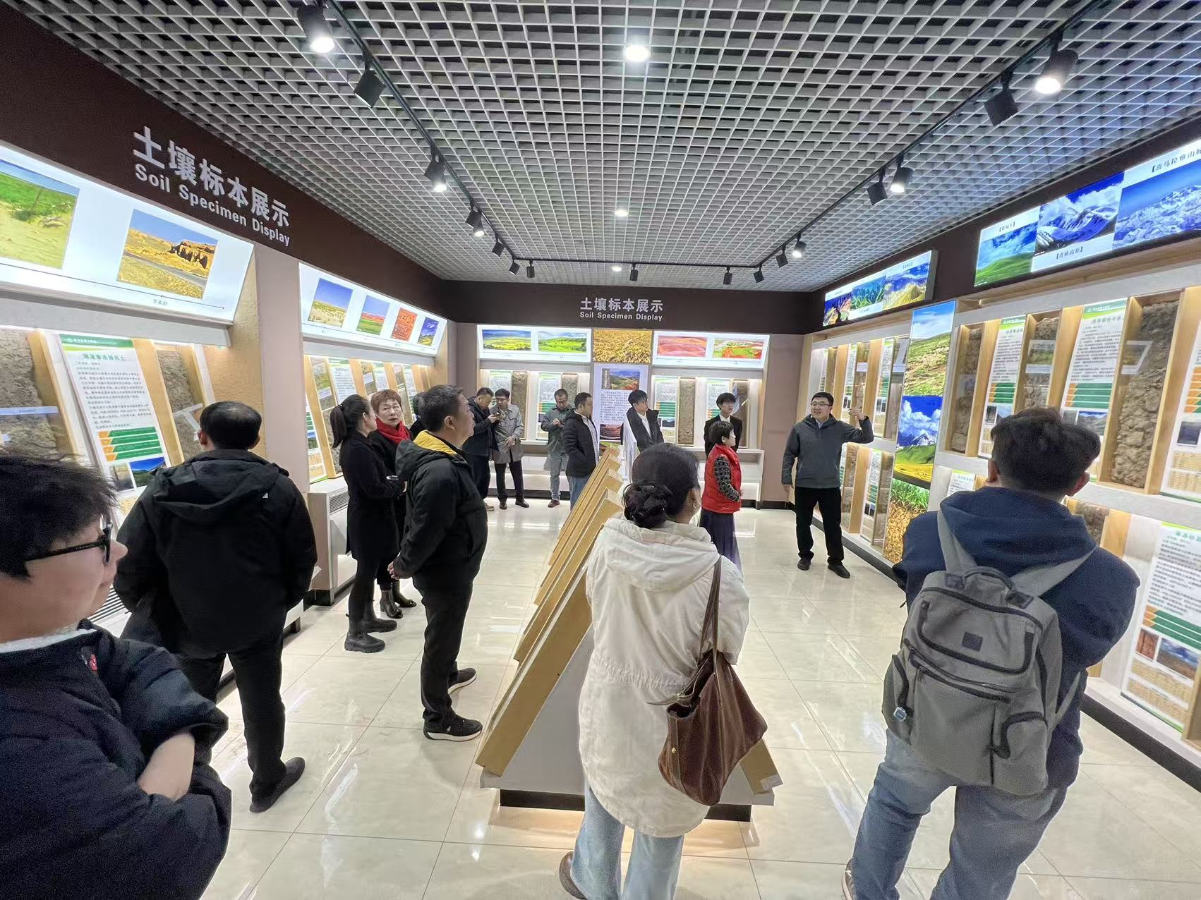 聚羧酸高性能减水剂（SPF-300）●&nbsp;保坍型